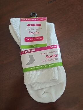 Activ Pro Women's Diabetic-Friendly Non-Binding Crew Socks - 1 Pair